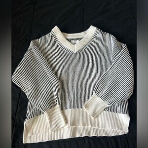 NWT Oversized Black/White Arie Sweater
